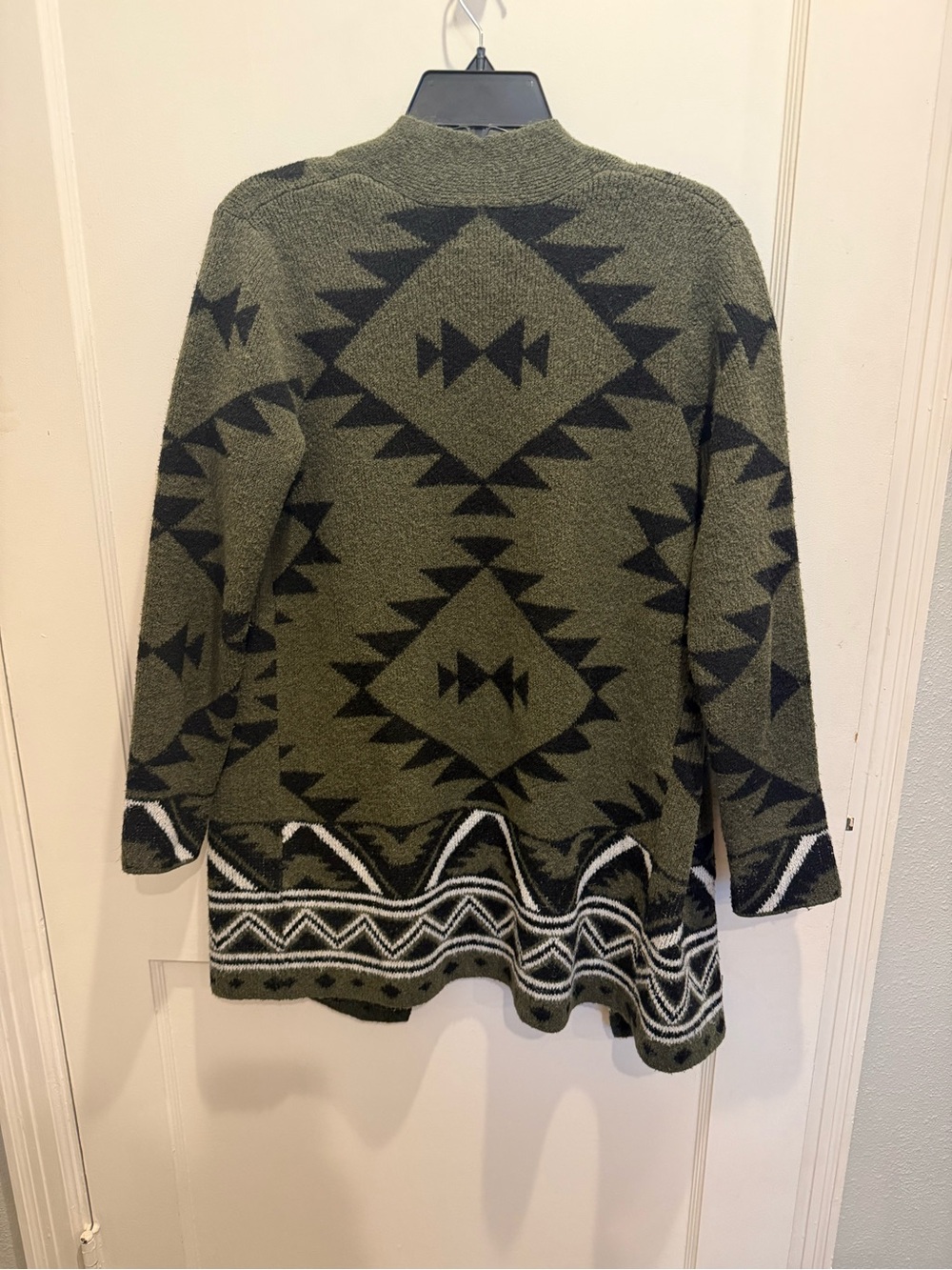FRYE Olive and Black Southwestern Geometric Open-Front Cardigan - Picture 5 of 9